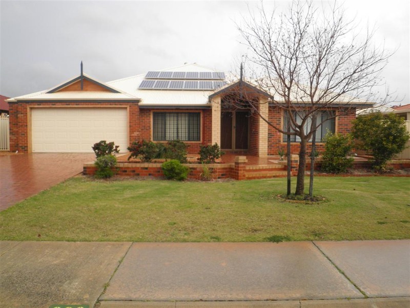 298 Fraser Road, Canning Vale WA 6155
