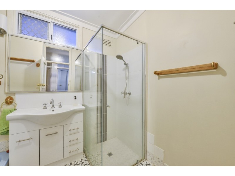 46 Edinbridge Road, Kenwick WA 6107