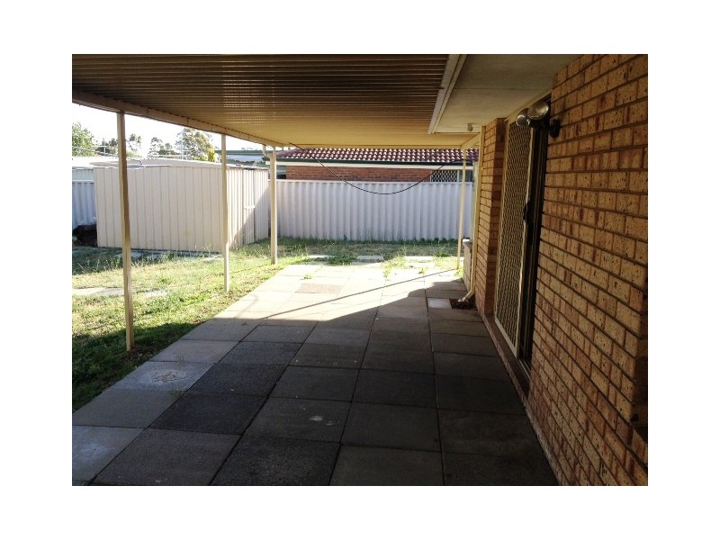 15 Waratah Court, Maddington WA 6109