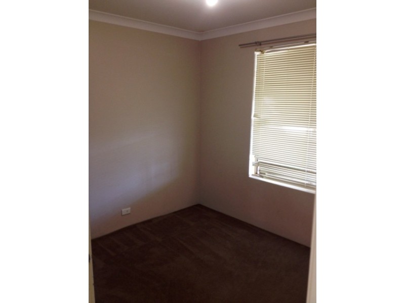 15 Waratah Court, Maddington WA 6109