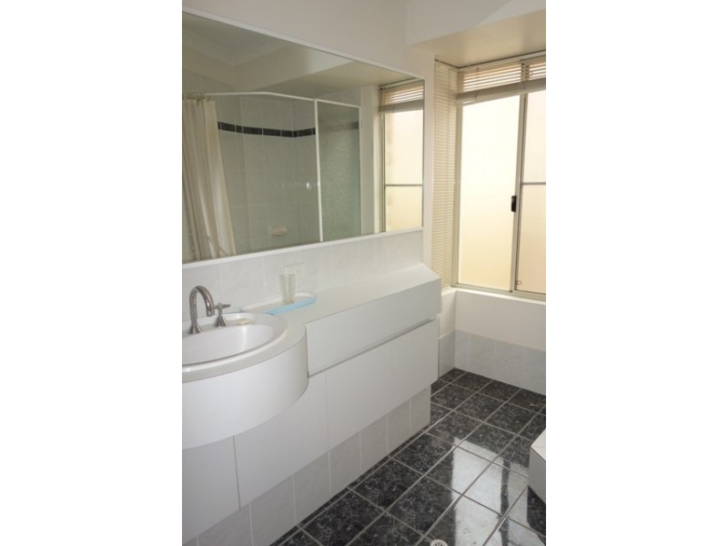 6 Engleswood Arcade, Canning Vale WA 6155