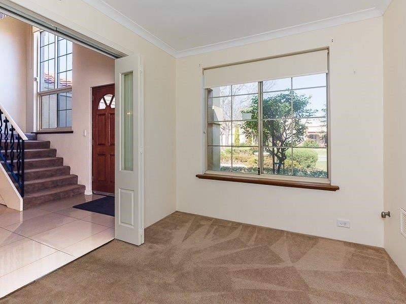 16 Grand Boulevard, Canning Vale WA 6155