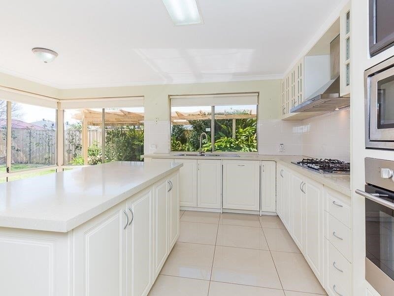 16 Grand Boulevard, Canning Vale WA 6155