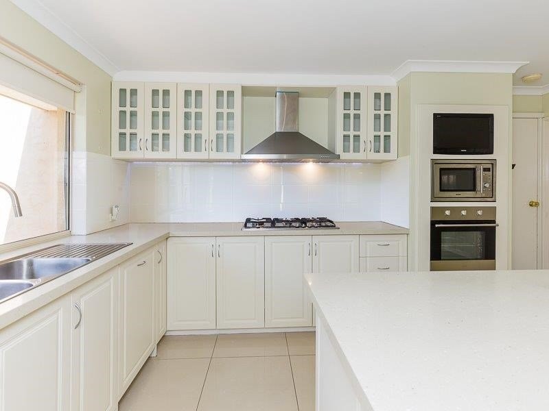 16 Grand Boulevard, Canning Vale WA 6155