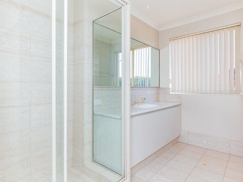 16 Grand Boulevard, Canning Vale WA 6155