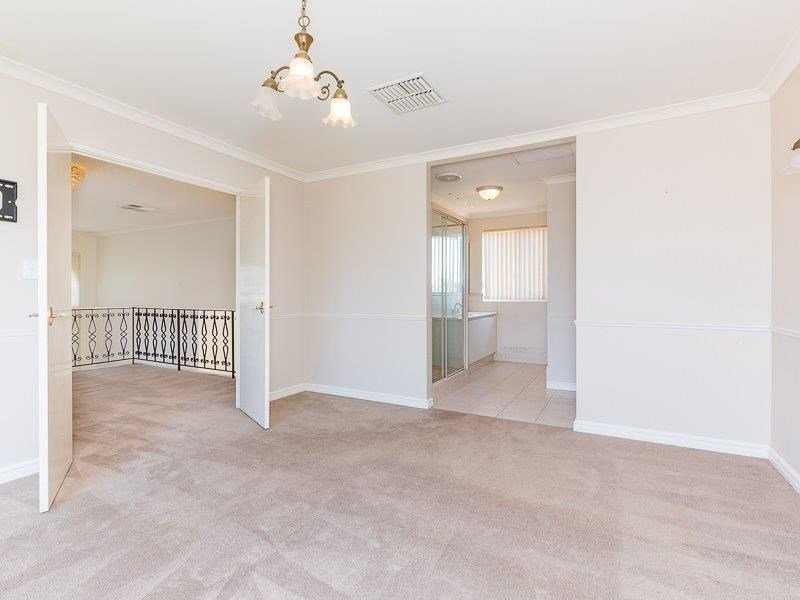 16 Grand Boulevard, Canning Vale WA 6155