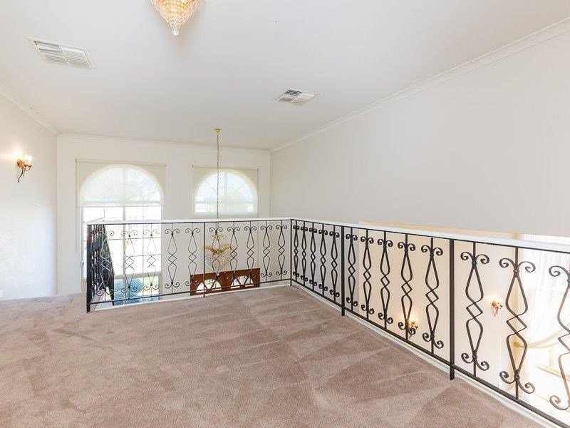 16 Grand Boulevard, Canning Vale WA 6155