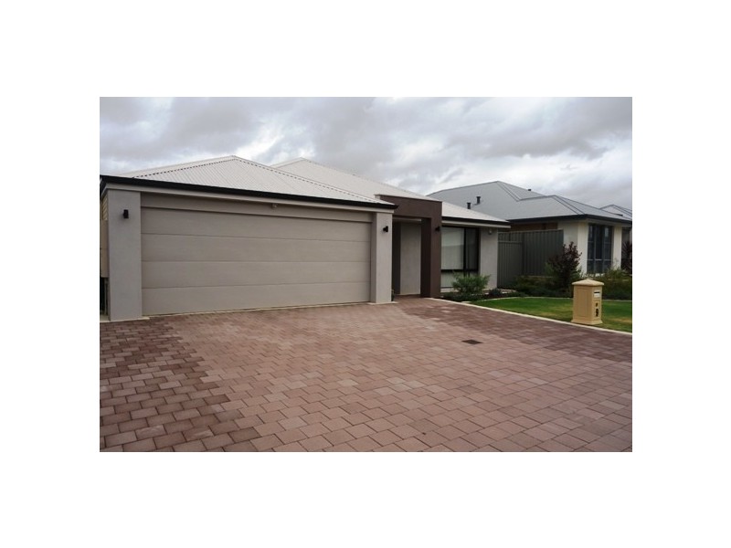 9 Leroy Way, Piara Waters WA 6112