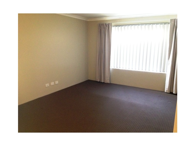 9 Leroy Way, Piara Waters WA 6112