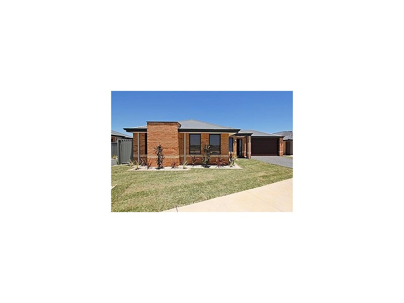 69 Yellowwood Avenue, Piara Waters WA 6112