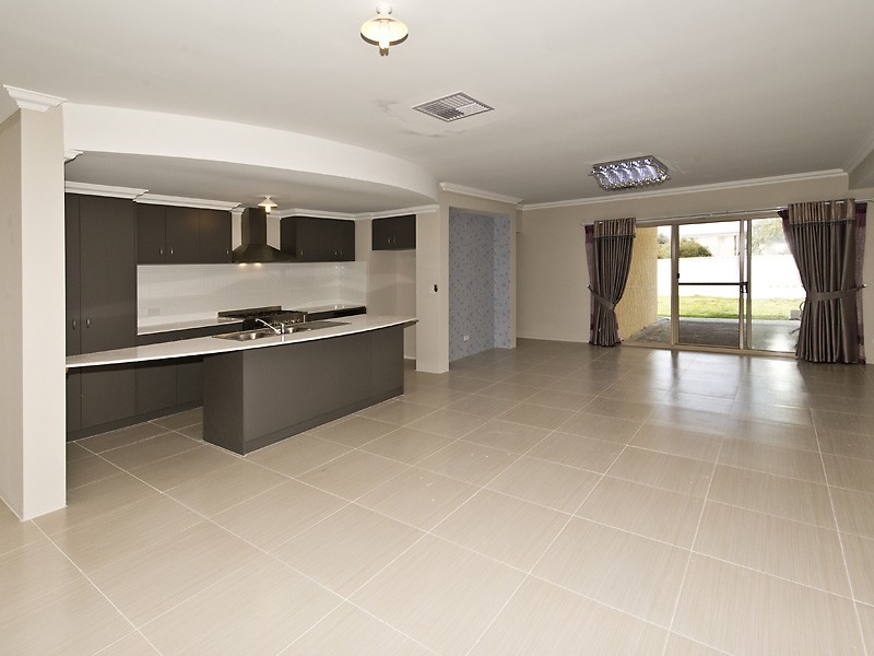 33 Hughes Street, Canning Vale WA 6155