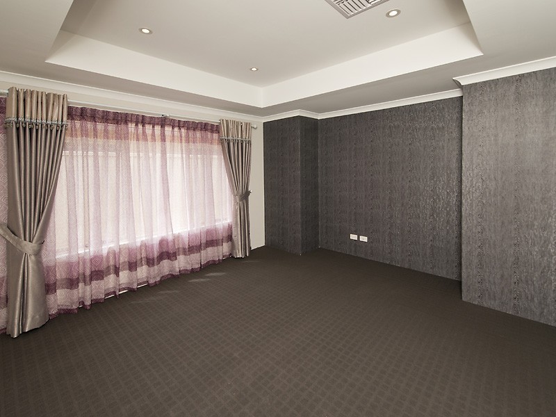 33 Hughes Street, Canning Vale WA 6155