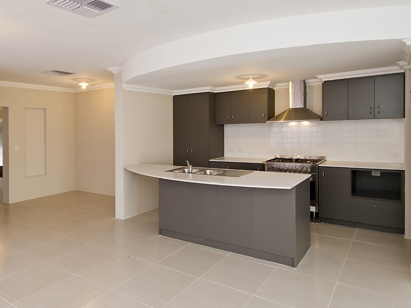33 Hughes Street, Canning Vale WA 6155