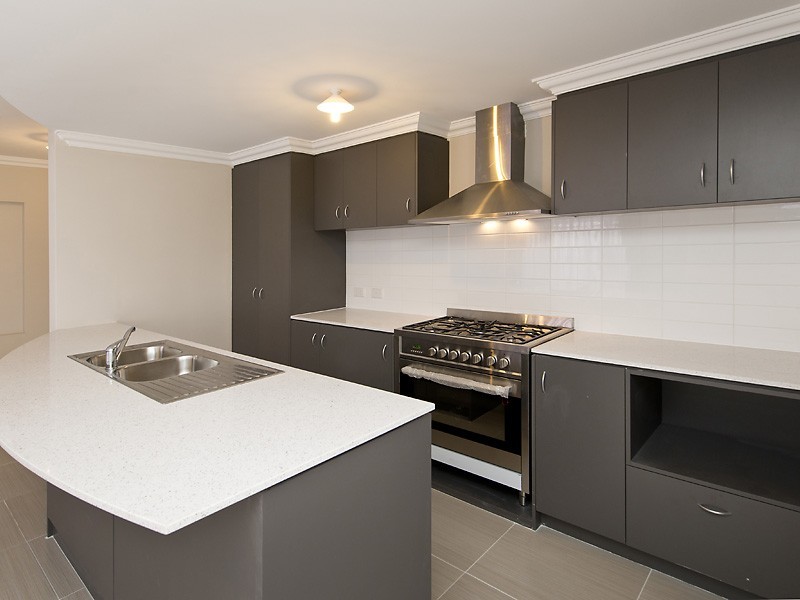33 Hughes Street, Canning Vale WA 6155