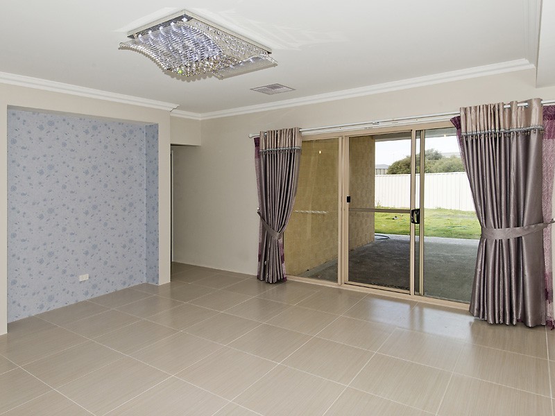 33 Hughes Street, Canning Vale WA 6155