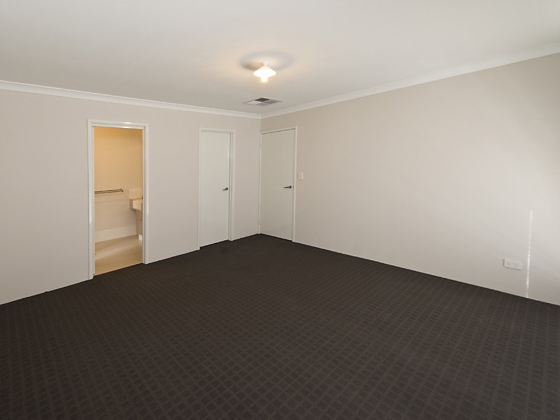 33 Hughes Street, Canning Vale WA 6155