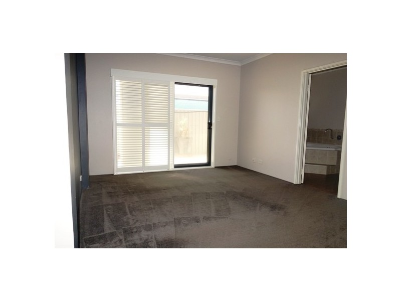 23 Oakleigh Pass, Harrisdale WA 6112