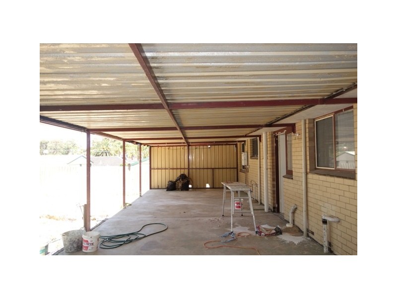 6 Pudney Place, Orelia WA 6167