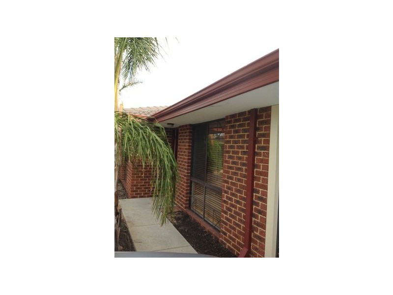 11 Hotchkiss Close, Thornlie WA 6108