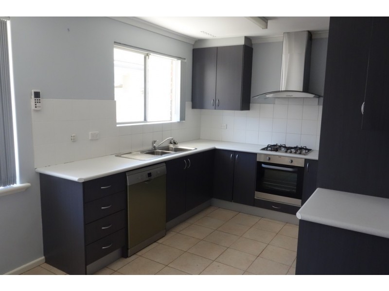 8A Brixton Street, Beckenham WA 6107