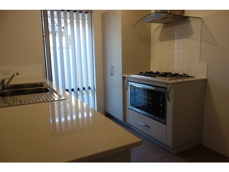 5 Boodjera Bend, Forrestfield WA 6058