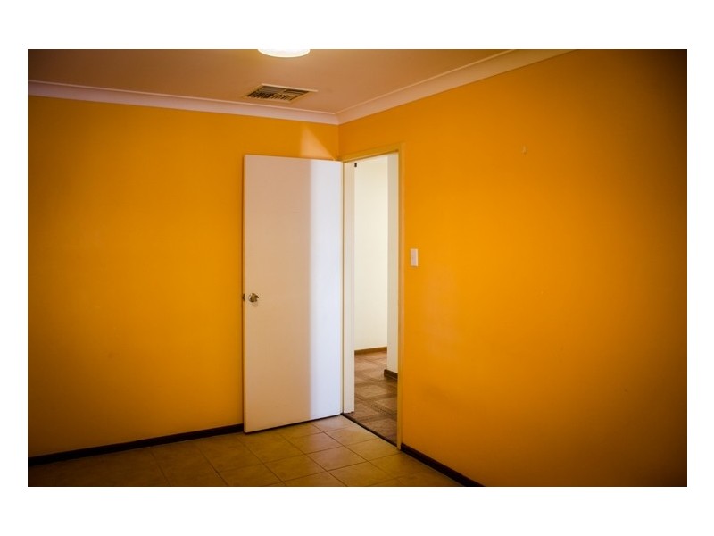 35 Battersea Road, Canning Vale WA 6155