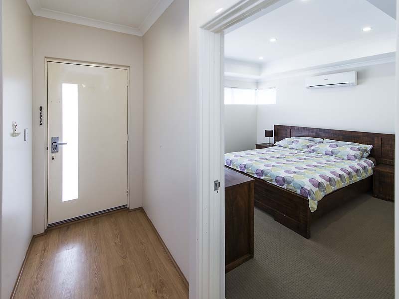 5 Barton Loop, Piara Waters WA 6112