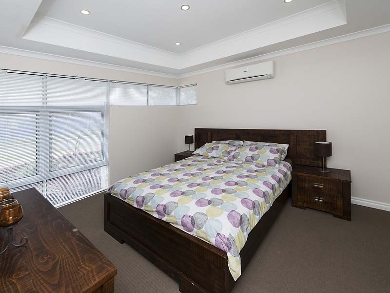 5 Barton Loop, Piara Waters WA 6112