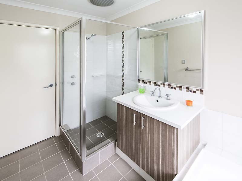 5 Barton Loop, Piara Waters WA 6112