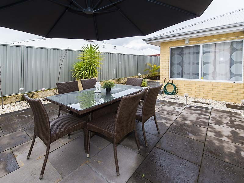 5 Barton Loop, Piara Waters WA 6112