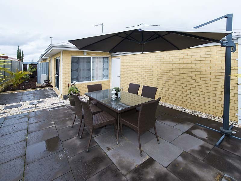 5 Barton Loop, Piara Waters WA 6112