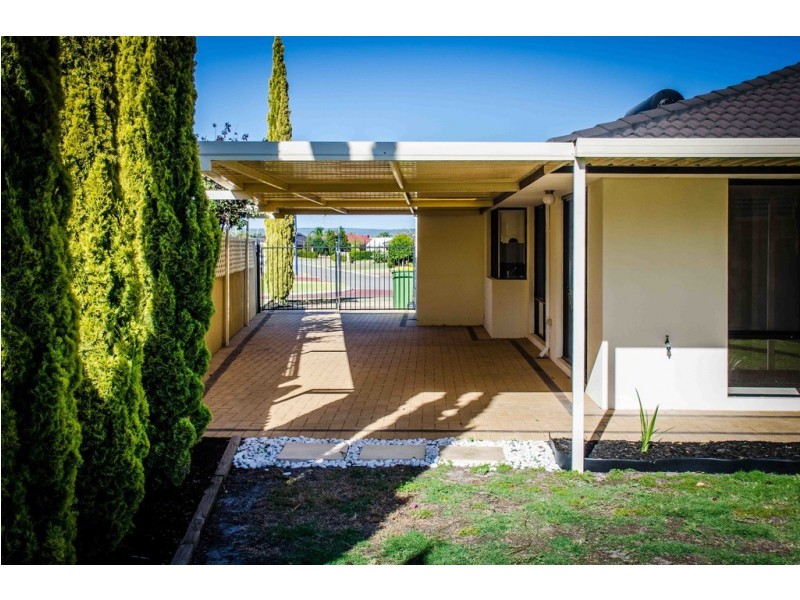 13 Bartlett Way, Canning Vale WA 6155