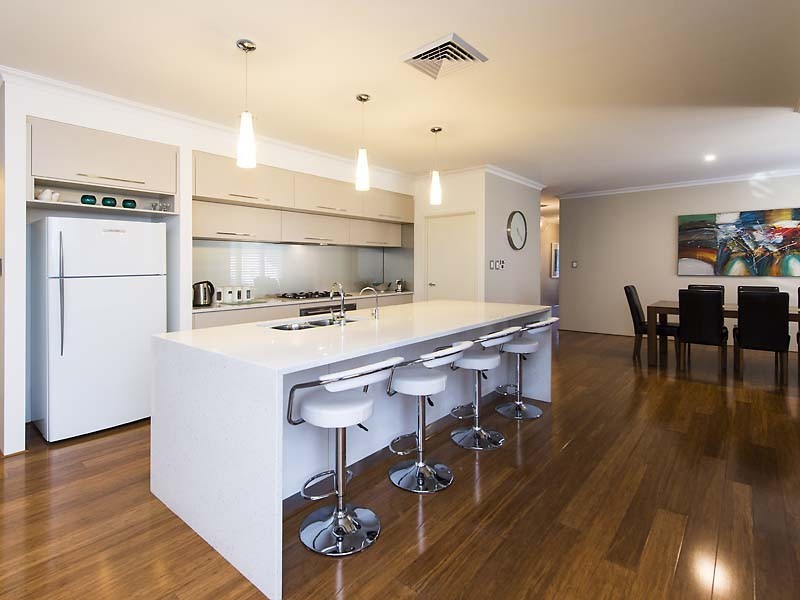 12 Carnaby Way, Harrisdale WA 6112