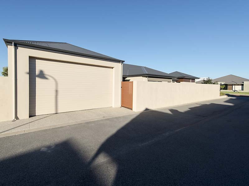 12 Carnaby Way, Harrisdale WA 6112