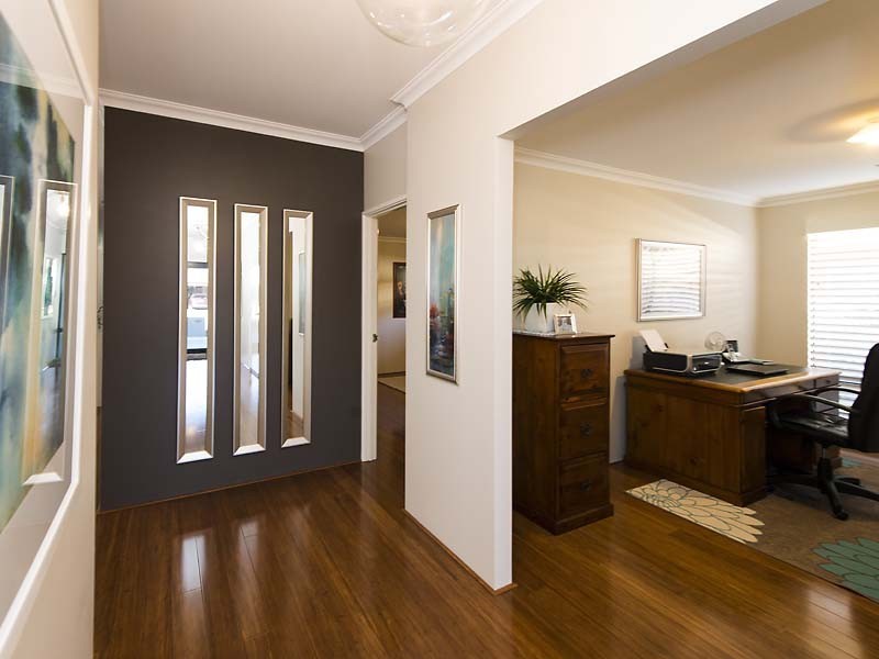 12 Carnaby Way, Harrisdale WA 6112