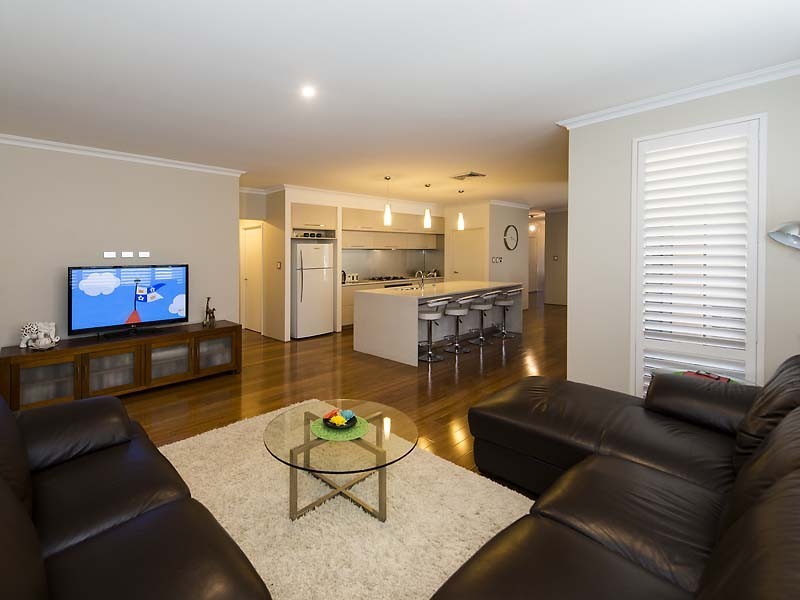 12 Carnaby Way, Harrisdale WA 6112