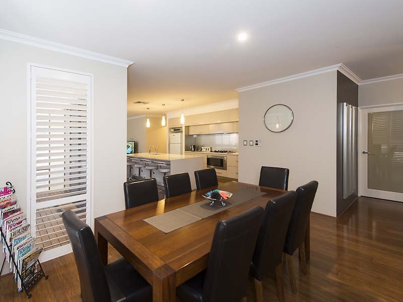 12 Carnaby Way, Harrisdale WA 6112