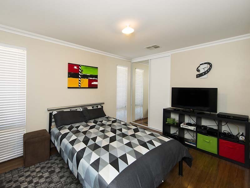 12 Carnaby Way, Harrisdale WA 6112