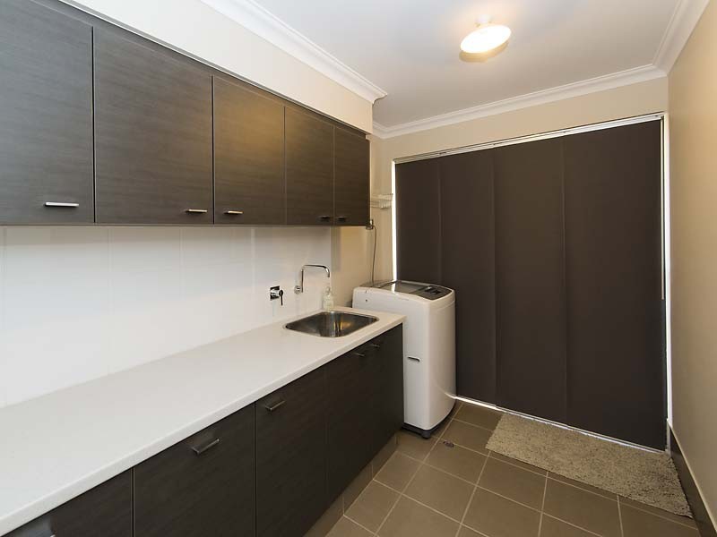 12 Carnaby Way, Harrisdale WA 6112