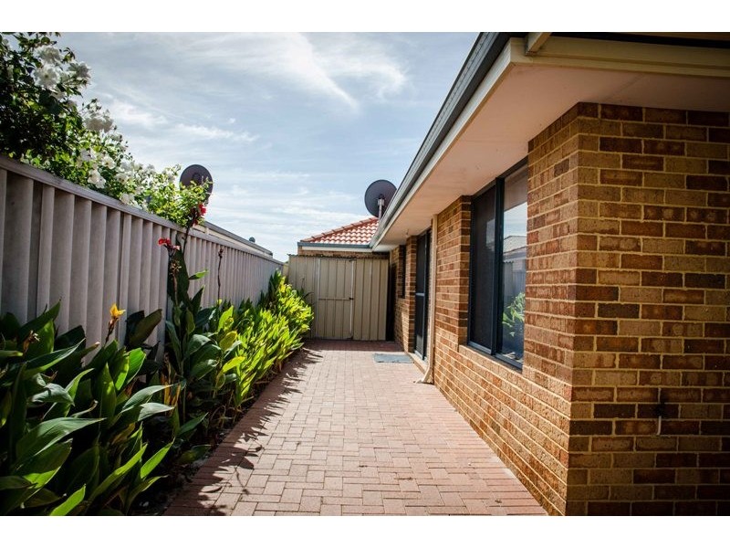 32 Totara Avenue, Canning Vale WA 6155