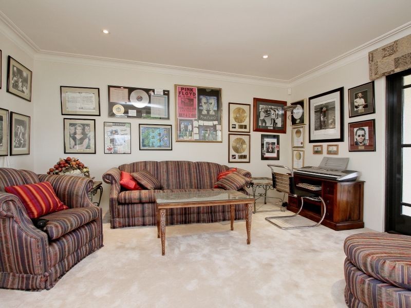 17 Sanctuary Avenue, Canning Vale WA 6155