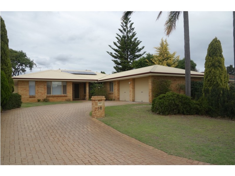 18 Tea Tree Way, Thornlie WA 6108