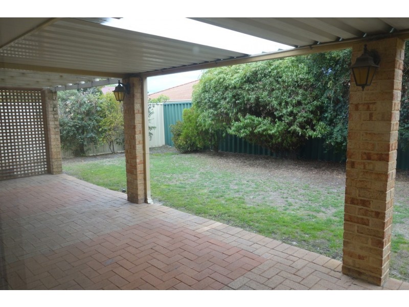 18 Tea Tree Way, Thornlie WA 6108