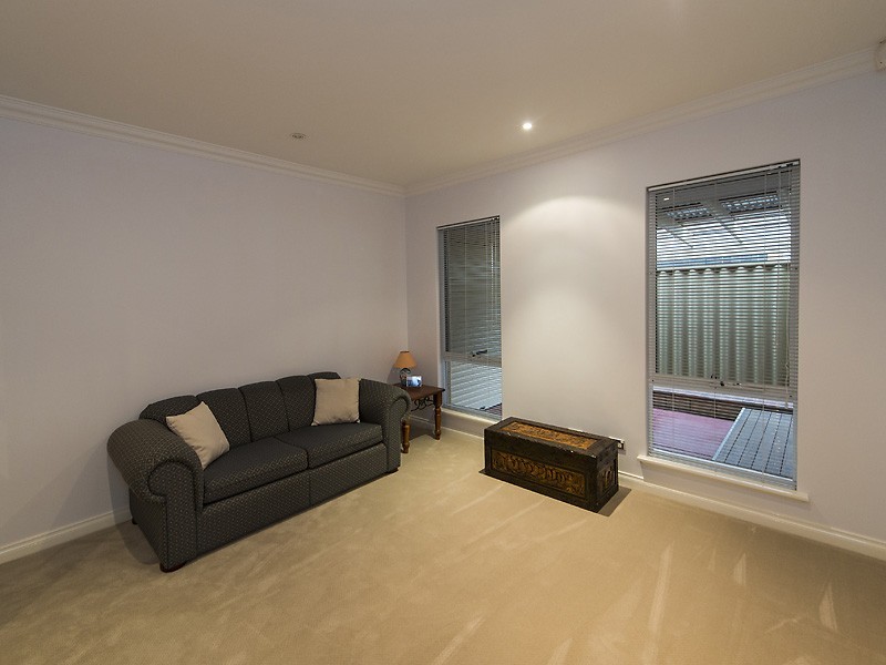 6 Boyd Place, Canning Vale WA 6155