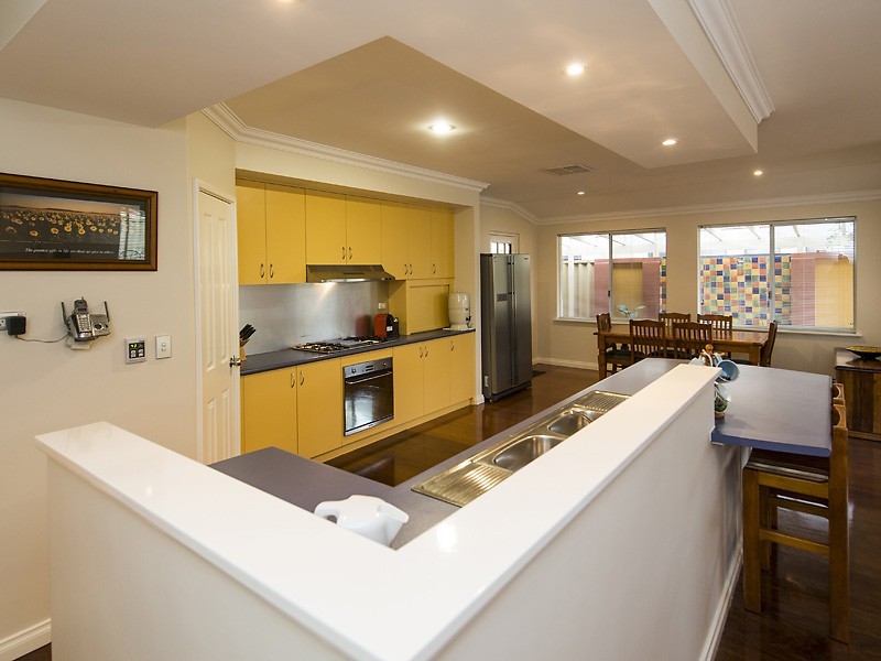 6 Boyd Place, Canning Vale WA 6155
