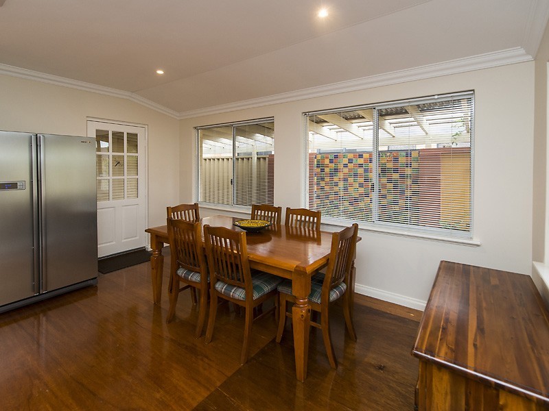 6 Boyd Place, Canning Vale WA 6155