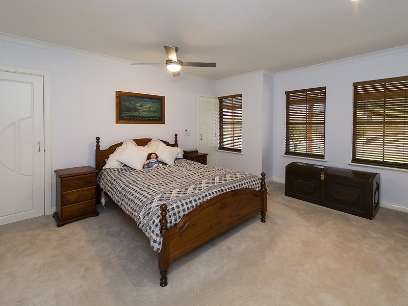 6 Boyd Place, Canning Vale WA 6155