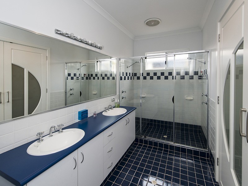 6 Boyd Place, Canning Vale WA 6155