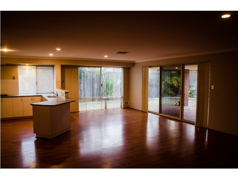 15 Barents Road, Canning Vale WA 6155