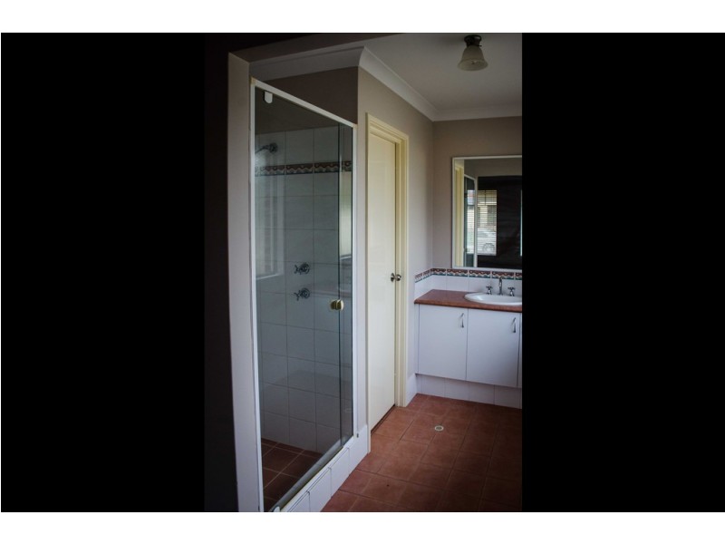 15 Barents Road, Canning Vale WA 6155